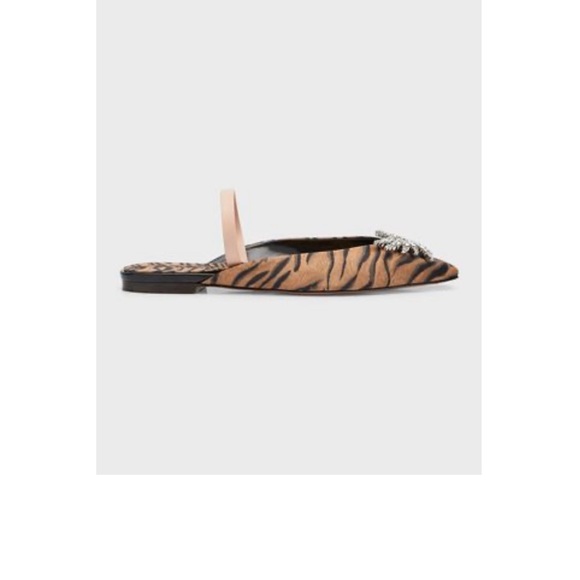 Dear PFFs looking for this “
Piferi Drizella Cheetah Crystal Ballerina Slides” - Picture 4 of 5